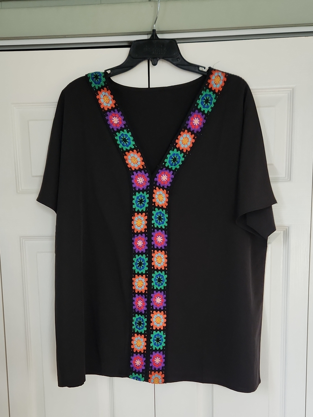 Source Unknown Black Tunic with Multicolor Crochet V-Trim